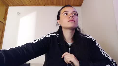Snapshot of noreen_ chatting on 06-14-26, 05:59 noreen_ online show from 06-14-26, 05:59