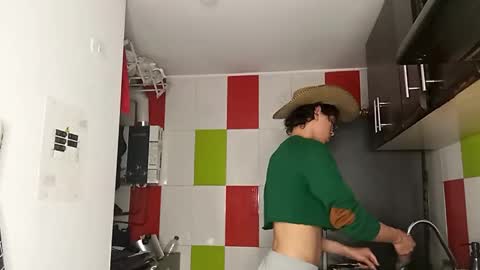 Snapshot of norehg__ chatting on 10-29-25, 09:22 Norehg online show from 10-29-25, 09:22