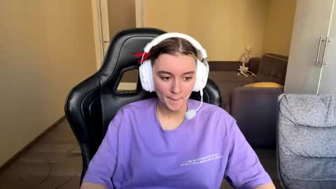 Elena online show from 04-28-26, 06:07