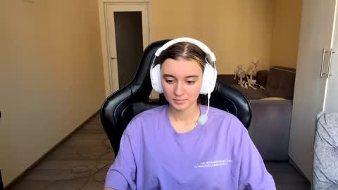 Elena online show from 04-29-26, 06:17