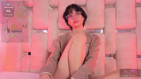 Snapshot of northhale chatting on 06-17-26, 04:15 NorthHale online show from 06-17-26, 04:15