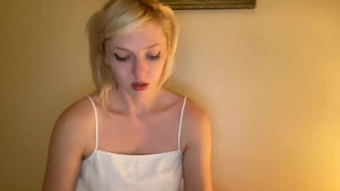 Snapshot of noscandal chatting on 09-14-25, 03:05 noscandal online show from 09-14-25, 03:05