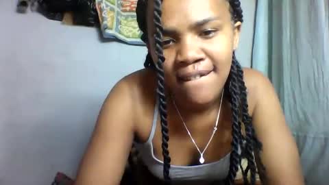 Snapshot of nosminah01 chatting on 09-08-25, 03:33 nosminah01 online show from 09-08-25, 03:33