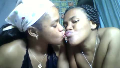 Snapshot of nosminah01 chatting on 09-09-25, 07:13 nosminah01 online show from 09-09-25, 07:13