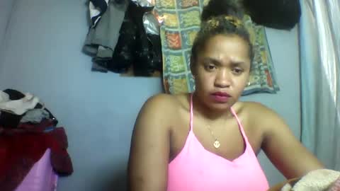 Snapshot of nosminah01 chatting on 09-12-25, 11:43 nosminah01 online show from 09-12-25, 11:43