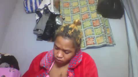 Snapshot of nosminah01 chatting on 09-13-25, 12:43 nosminah01 online show from 09-13-25, 12:43