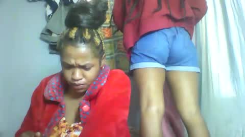 Snapshot of nosminah01 chatting on 09-14-25, 08:02 nosminah01 online show from 09-14-25, 08:02