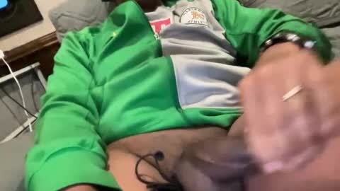 Snapshot of nostringfun chatting on 12-19-24, 03:19 nostringfun online show from 12-19-24, 03:19