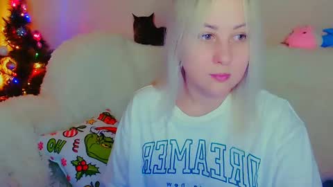 Snapshot of not_nakedcat chatting on 12-23-24, 08:47 hi glad to chat online show from 12-23-24, 08:47