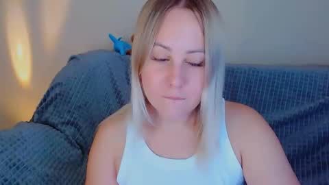 Snapshot of not_nakedcat chatting on 09-09-25, 10:04 hi glad to chat online show from 09-09-25, 10:04