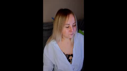 Snapshot of not_nakedcat chatting on 10-09-25, 06:33 hi glad to chat online show from 10-09-25, 06:33