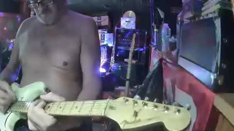 notflamingfart online show from 04-24-26, 08:50