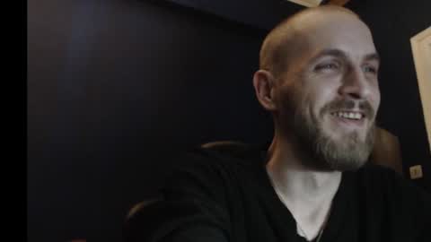 Funny online show from 10-03-25, 01:02