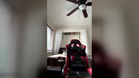 Snapshot of notmeantforeggs chatting on 03-10-26, 03:06 notmeantforeggs online show from 03-10-26, 03:06