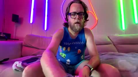 A Notorious Homosexual online show from 06-08-26, 04:18