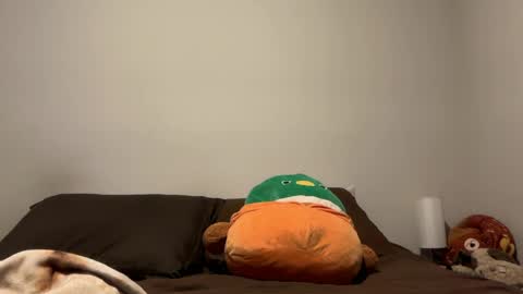 Snapshot of notthatbunny chatting on 05-08-26, 01:11 Bunny online show from 05-08-26, 01:11