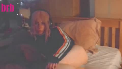 Lucy online show from 10-16-25, 01:06