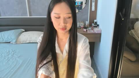 Snapshot of notyoursammy chatting on 12-15-25, 03:55 Sammy online show from 12-15-25, 03:55