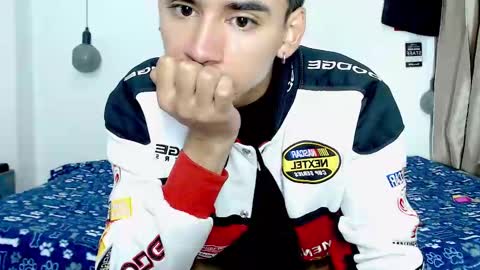 Snapshot of nova740338 chatting on 02-12-25, 09:43 Nova online show from 02-12-25, 09:43