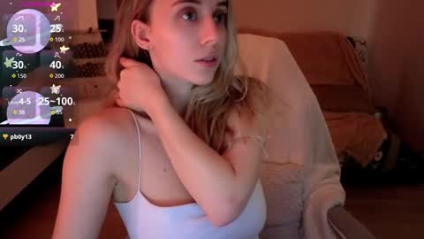 Snapshot of nova_sun chatting on 03-06-26, 03:30 Mary online show from 03-06-26, 03:30