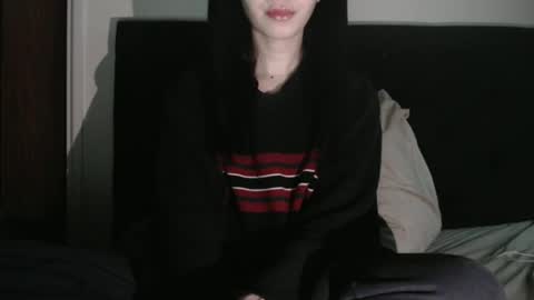 Snapshot of novafrey chatting on 05-24-26, 01:05 Olivia online show from 05-24-26, 01:05