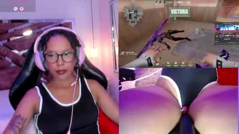 Snapshot of novalyn_ chatting on 10-07-25, 04:53 Nova online show from 10-07-25, 04:53