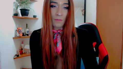Snapshot of novanyx11 chatting on 06-11-26, 12:32 Nova... online show from 06-11-26, 12:32