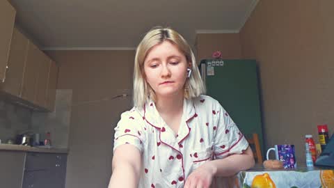 Snapshot of novastoyer chatting on 03-26-26, 09:26 Mia Blake online show from 03-26-26, 09:26