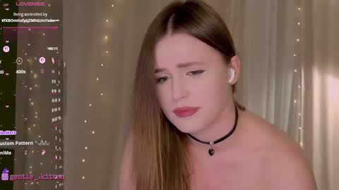 Snapshot of novatemptres chatting on 11-10-25, 11:37 NovaTemptres online show from 11-10-25, 11:37