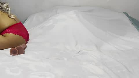 Snapshot of novavioleta chatting on 04-01-26, 03:29 novavioleta online show from 04-01-26, 03:29