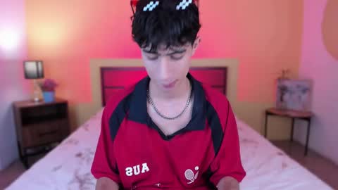 Snapshot of novawheeler chatting on 01-07-25, 03:35 Nova online show from 01-07-25, 03:35