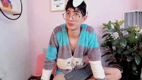 Snapshot of novawheeler chatting on 01-19-25, 05:26 Nova online show from 01-19-25, 05:26