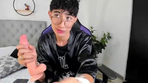 Snapshot of novawheeler chatting on 01-26-25, 03:38 Nova online show from 01-26-25, 03:38