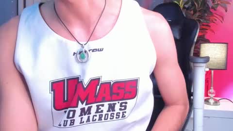 Snapshot of novawheeler chatting on 09-22-25, 11:40 Nova online show from 09-22-25, 11:40