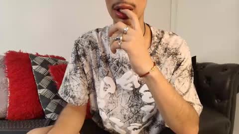 Snapshot of novawheeler chatting on 10-05-25, 08:40 Nova online show from 10-05-25, 08:40