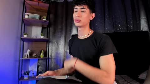 Snapshot of novawheeler chatting on 11-10-25, 08:30 Nova online show from 11-10-25, 08:30