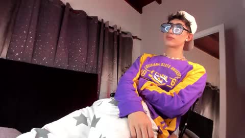 Snapshot of novawheeler chatting on 11-17-25, 07:41 Nova online show from 11-17-25, 07:41