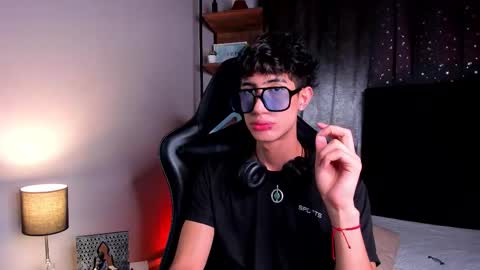 Snapshot of novawheeler chatting on 11-22-25, 07:02 Nova online show from 11-22-25, 07:02