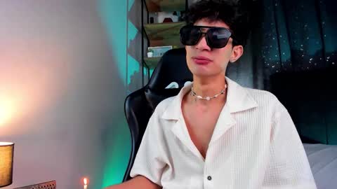 Snapshot of novawheeler chatting on 11-23-25, 03:12 Nova online show from 11-23-25, 03:12