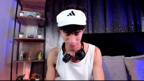 Snapshot of novawheeler chatting on 11-27-25, 09:17 Nova online show from 11-27-25, 09:17