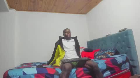 Snapshot of nreus chatting on 11-04-25, 04:00 nreus online show from 11-04-25, 04:00