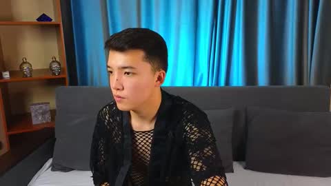 Snapshot of nudetension chatting on 09-11-25, 07:41 Maks online show from 09-11-25, 07:41