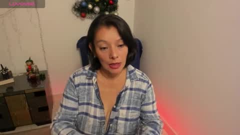 nuit_rose online show from 12-16-25, 02:05