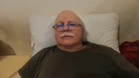 nukiss online show from 10-28-25, 06:10