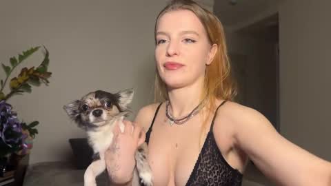 Snapshot of nura_foxx chatting on 02-08-26, 12:47 nura_foxx online show from 02-08-26, 12:47