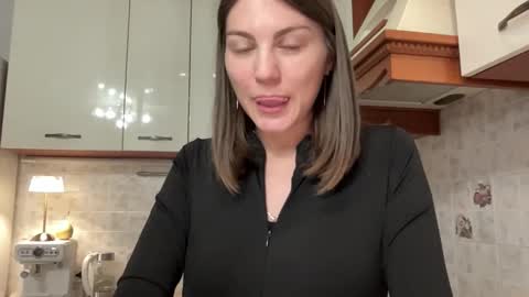 Ema online show from 09-08-25, 04:28