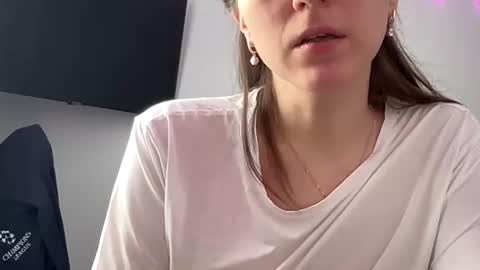 Ema online show from 12-21-25, 06:20