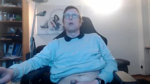 nursefan online show from 02-11-26, 07:08