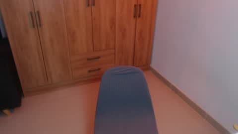 NyahMackenzie online show from 06-25-26, 07:29