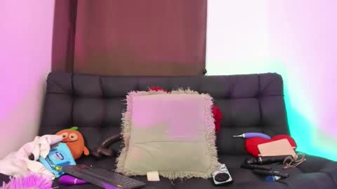 Nia online show from 03-08-25, 03:17